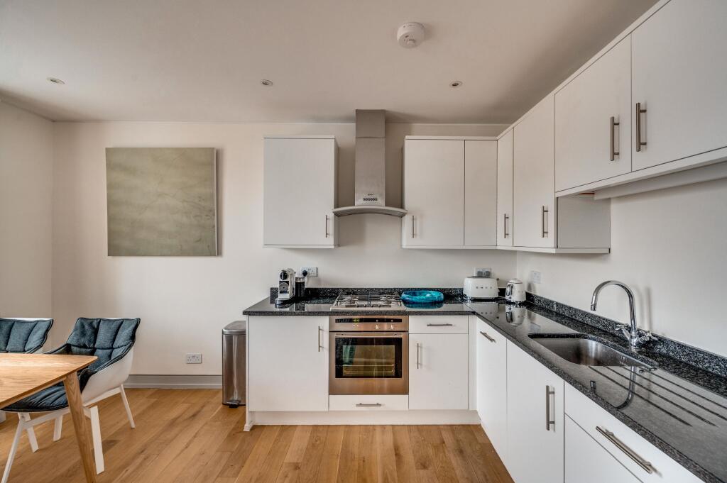 Apartment in London - View 4