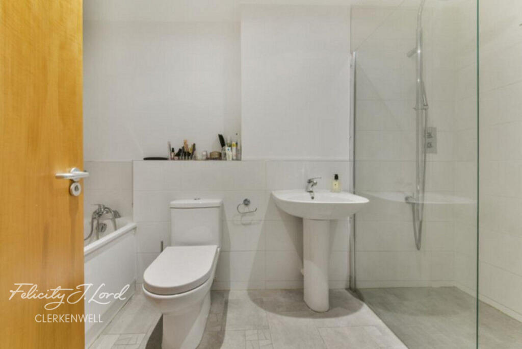 Apartment in London - View 5