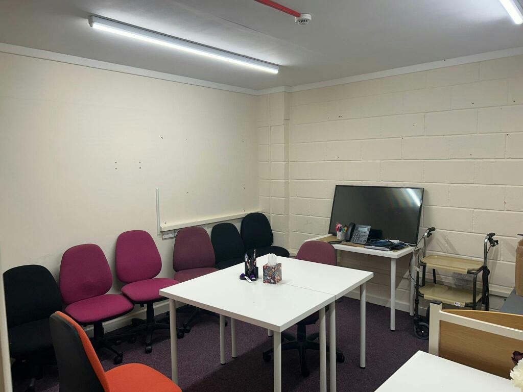 Office1.jpg