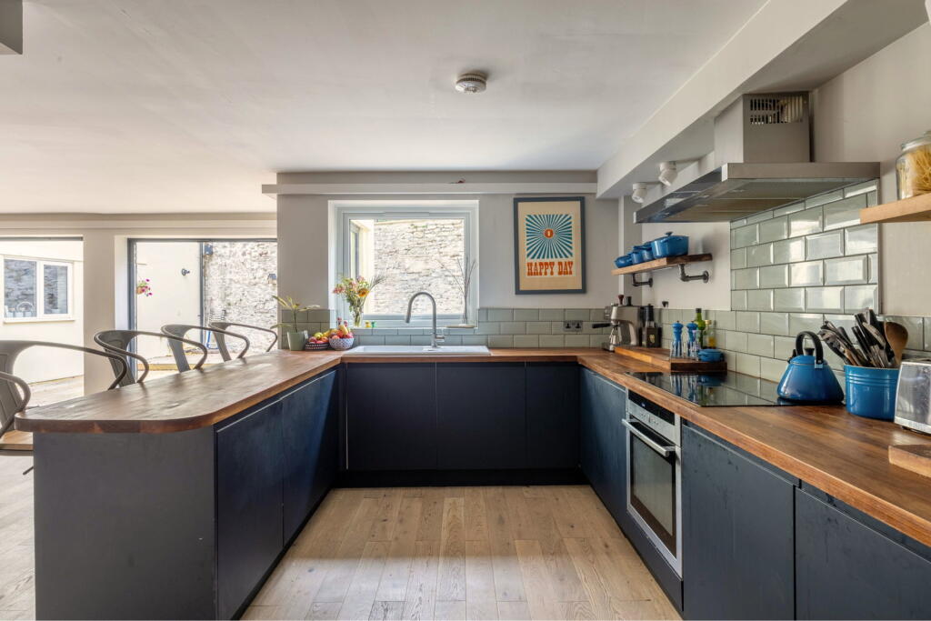 Willow Vale, Frome, Somerset, BA11 1BG photo 4
