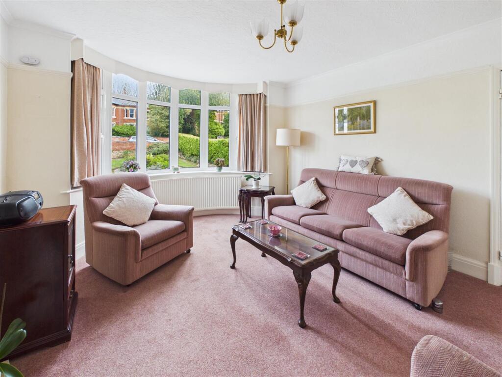House in Worcester, Worcestershire - More