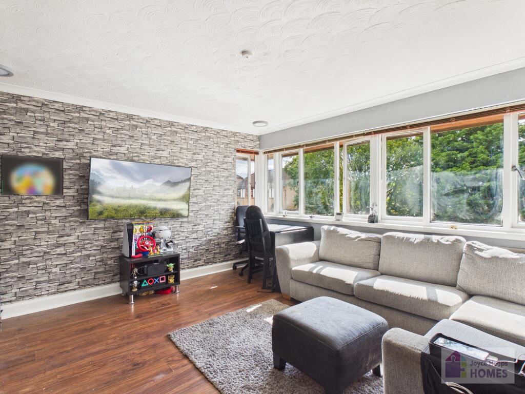 Apartment in Glasgow - View 3