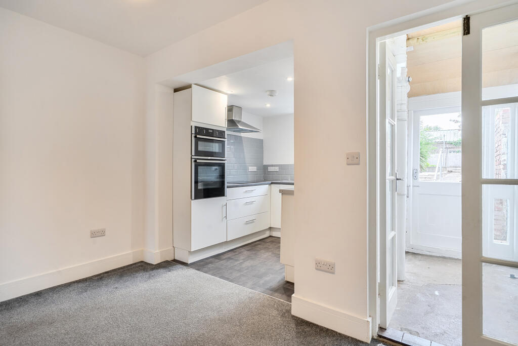 House in Taunton - View 5