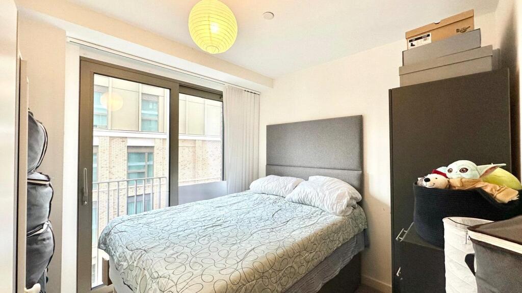 Apartment in London - More