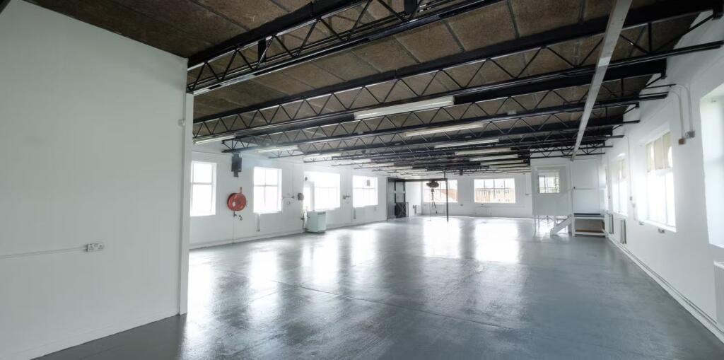 Unit-2-Warehouse-Upstairs-2-.jpg