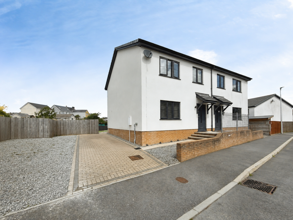 Main image of property: Llys Ifan, Upper Tumble, Llanelli, SA14 6EQ