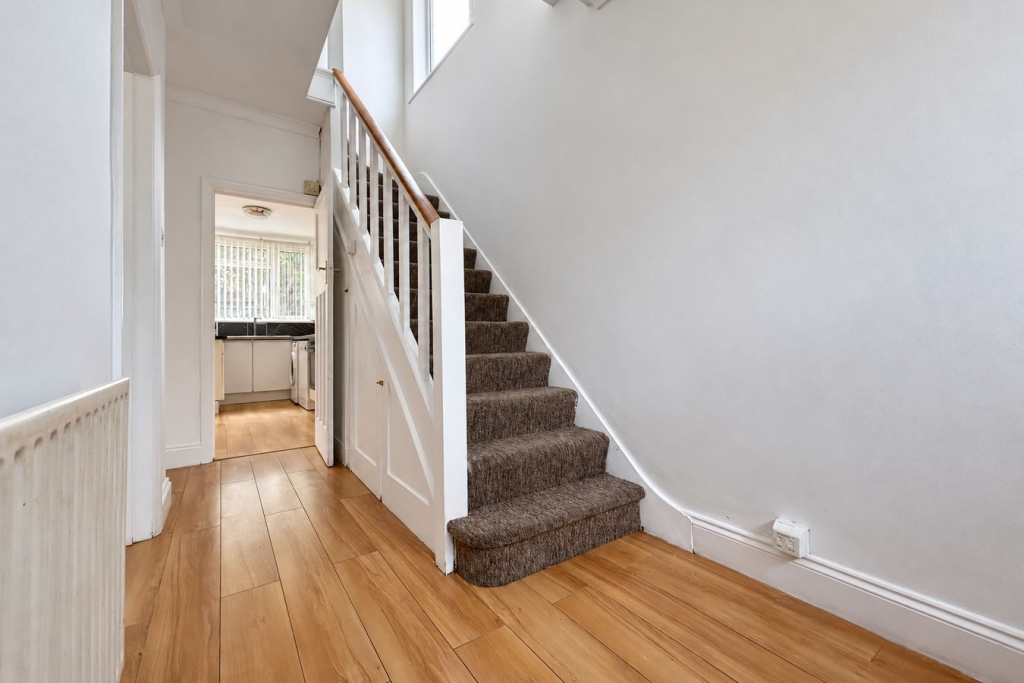 Aylesford Avenue, Beckenham, BR3 photo 4