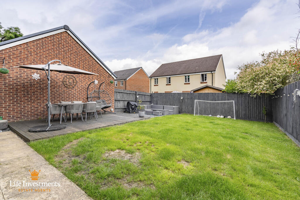 Sidings Way, Hillmorton, Rugby, Warwickshire photo 4