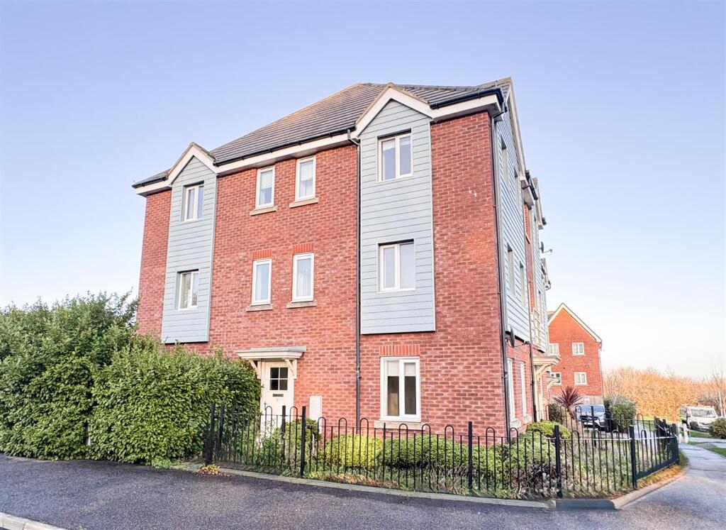 Main image of property: Weavers Close, Eastbourne, BN21 2BA