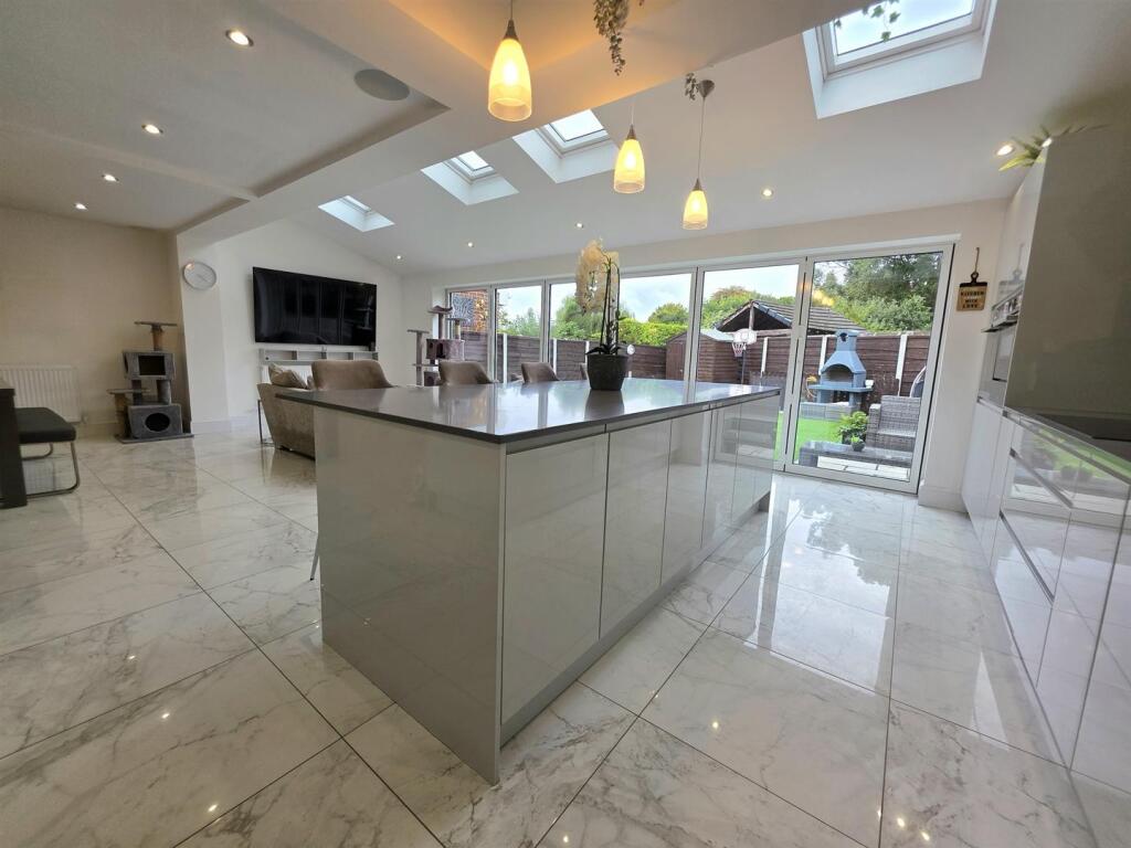 House in Stockport - View 2