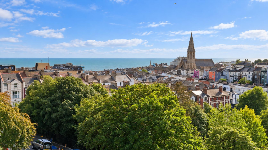 Apartment in St Leonards-on-Sea, Bohemia - View 2