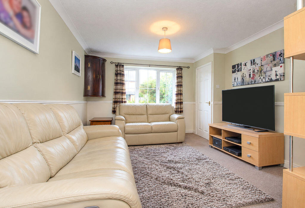 House in Wilstead, Wilshamstead - View 3