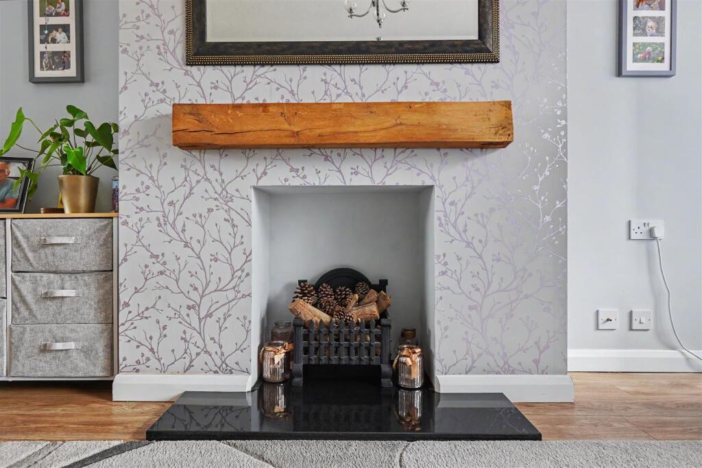 House in Gillingham, Wigmore - View 5