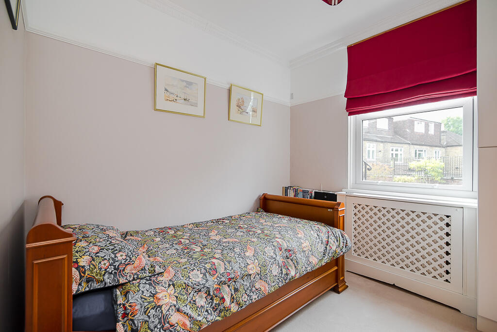 Apartment in London - View 5