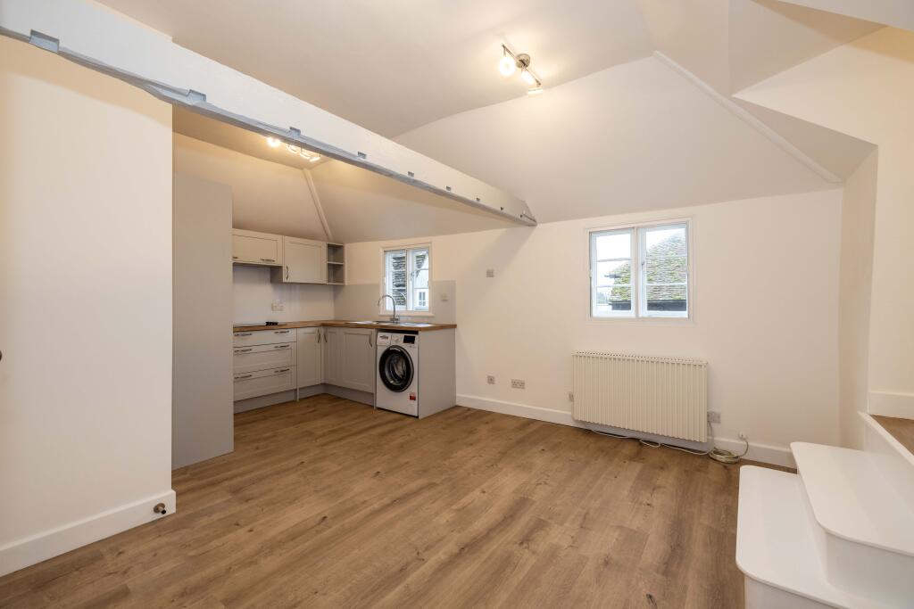 Apartment in Faversham, The Brents - View 3