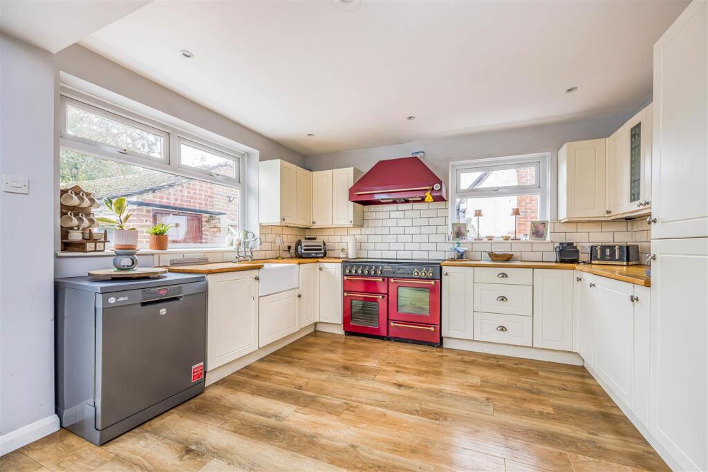 House in Havant, Hampshire - View 3