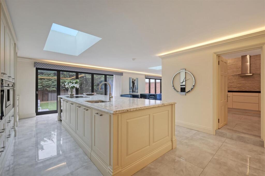 Mount Pleasant Road, Chigwell, IG7 – pohled 3