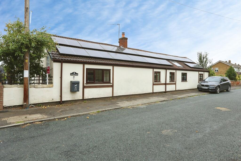 Main image of property: Braithwaite Lane, Braithwaite, Doncaster