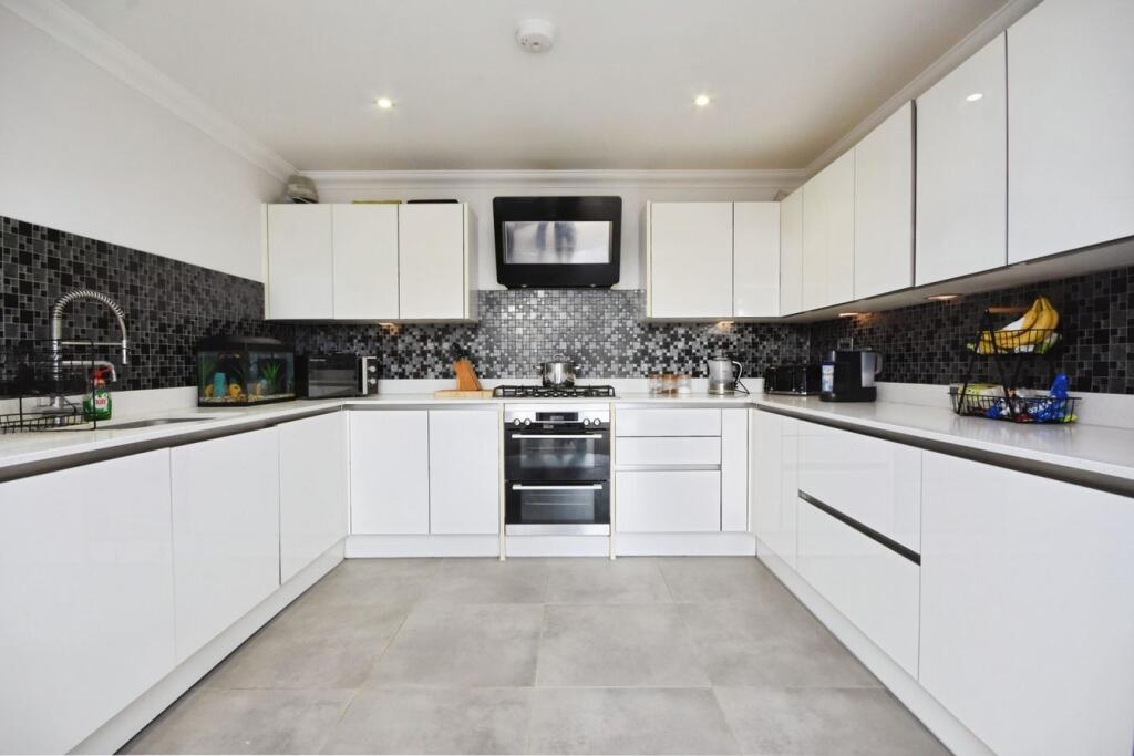 Apartment in Chelmsford - More