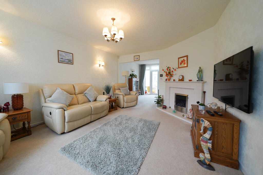 House in Oadby and Wigston, Leicestershire - View 2