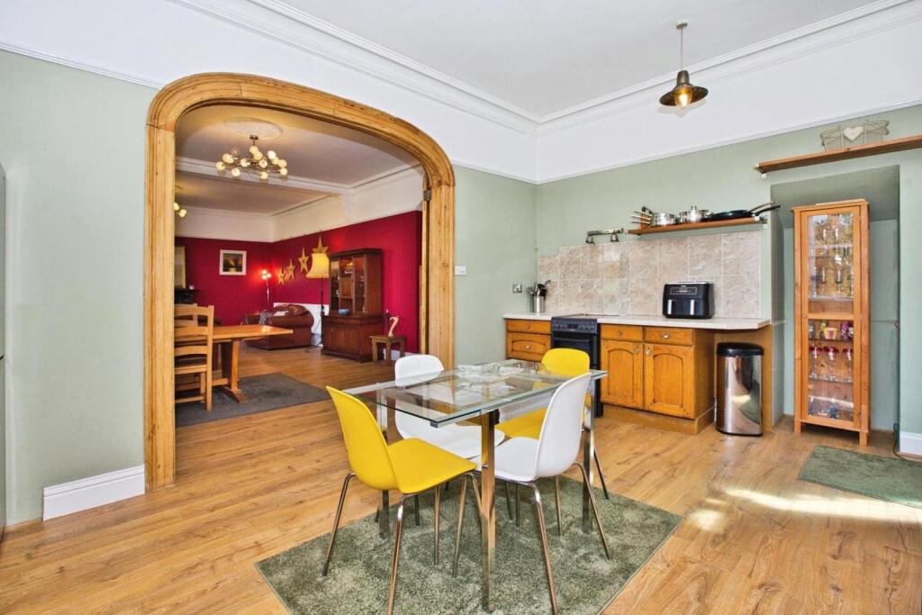 House in Taunton - View 3