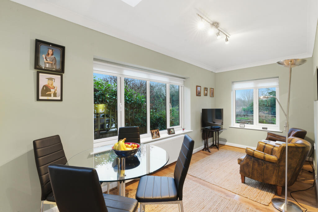 High Street, West Cowick, DN14 9 photo 3
