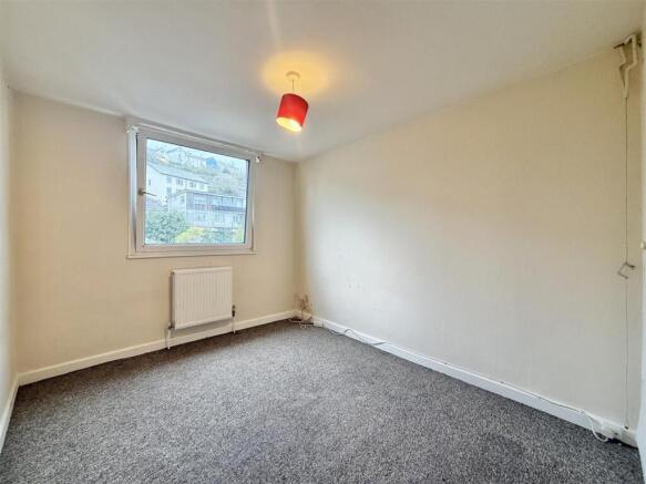 Bedroom 4.jpeg