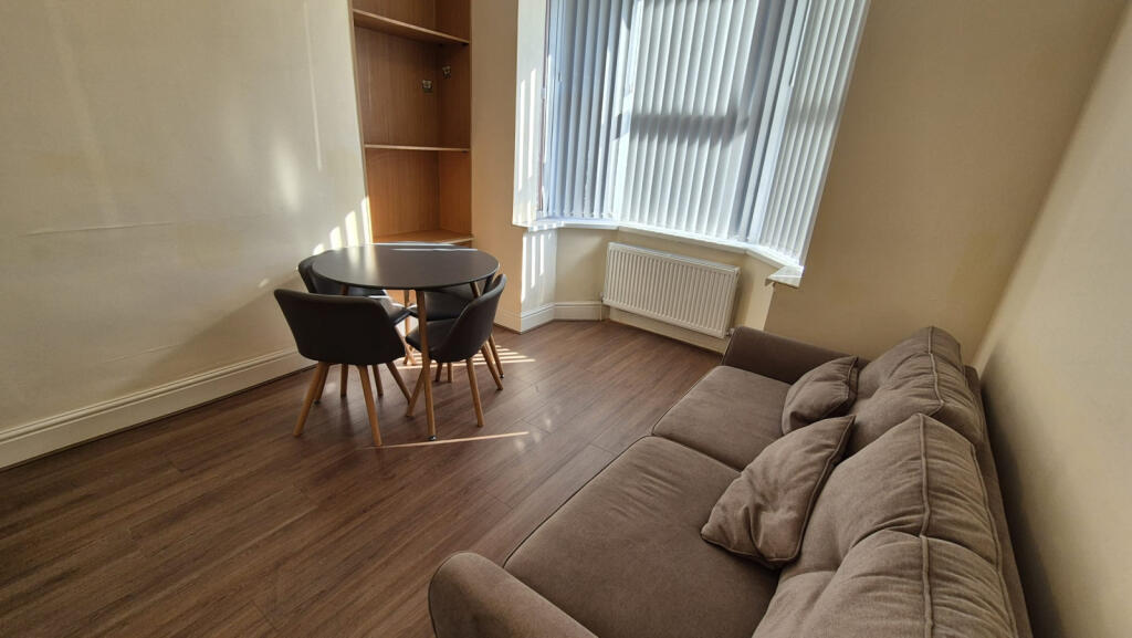 4 bedroom terraced house for rent