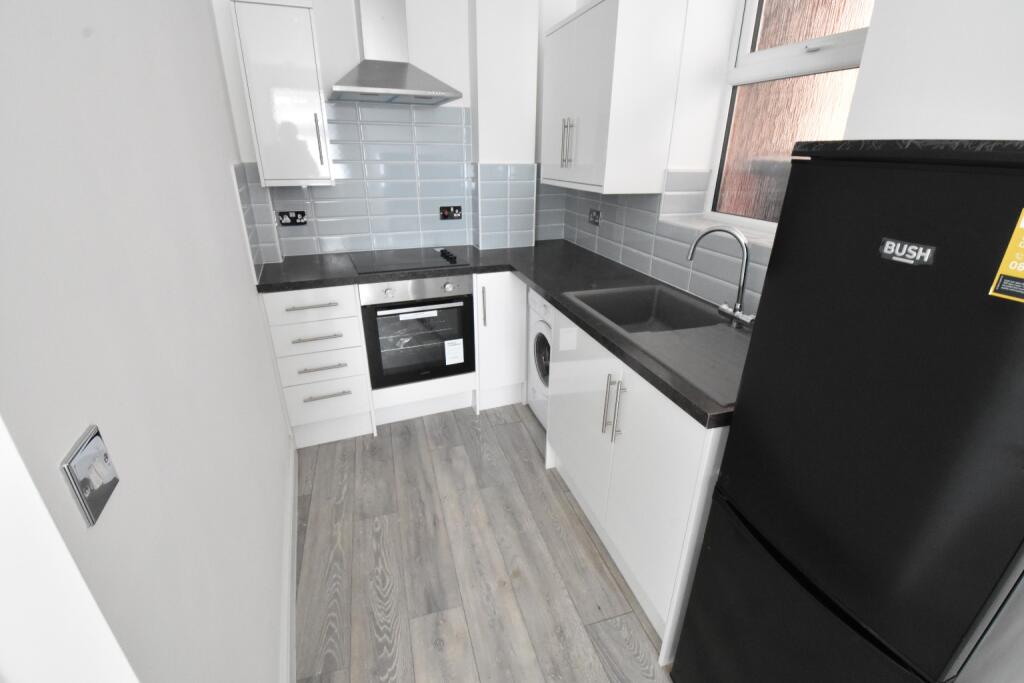 Apartment in Luton - View 4