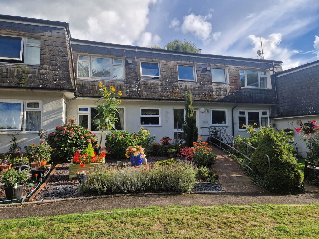 2-bed flat on Withycombe Village Road, Exmouth, EX8 3AZ, £187,500