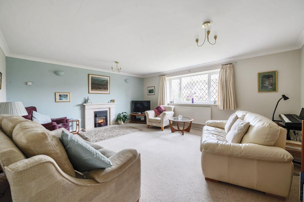 Coat, Martock, TA12 photo 2