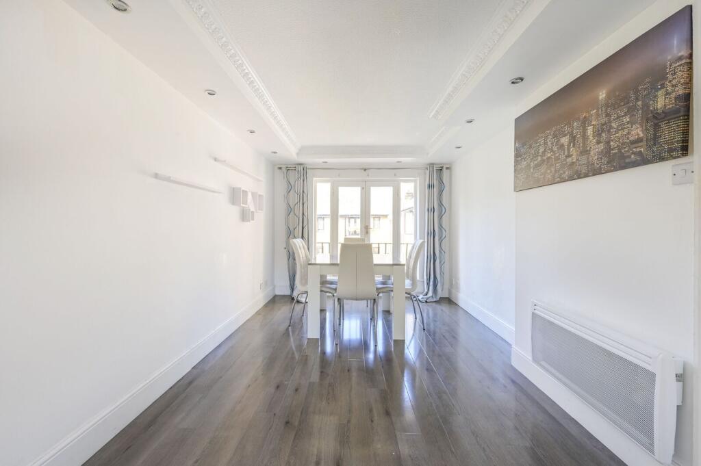 Apartment in London, St. George in the East, Wapping - View 2