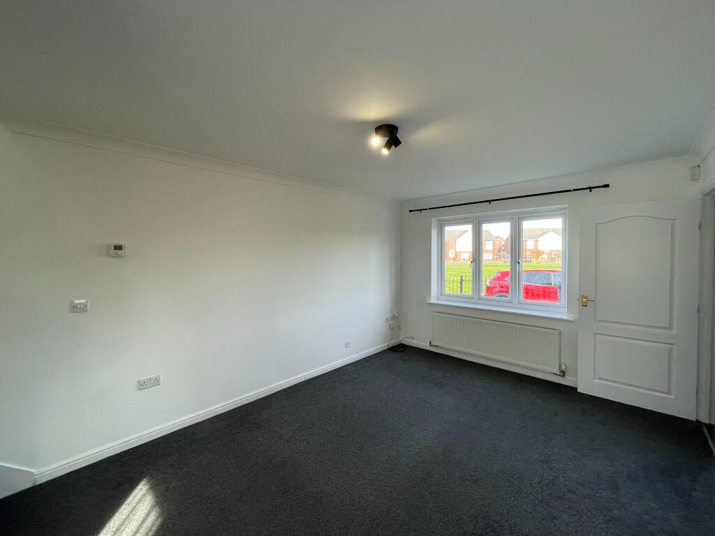 Drake Avenue, Manchester, M22 photo 3