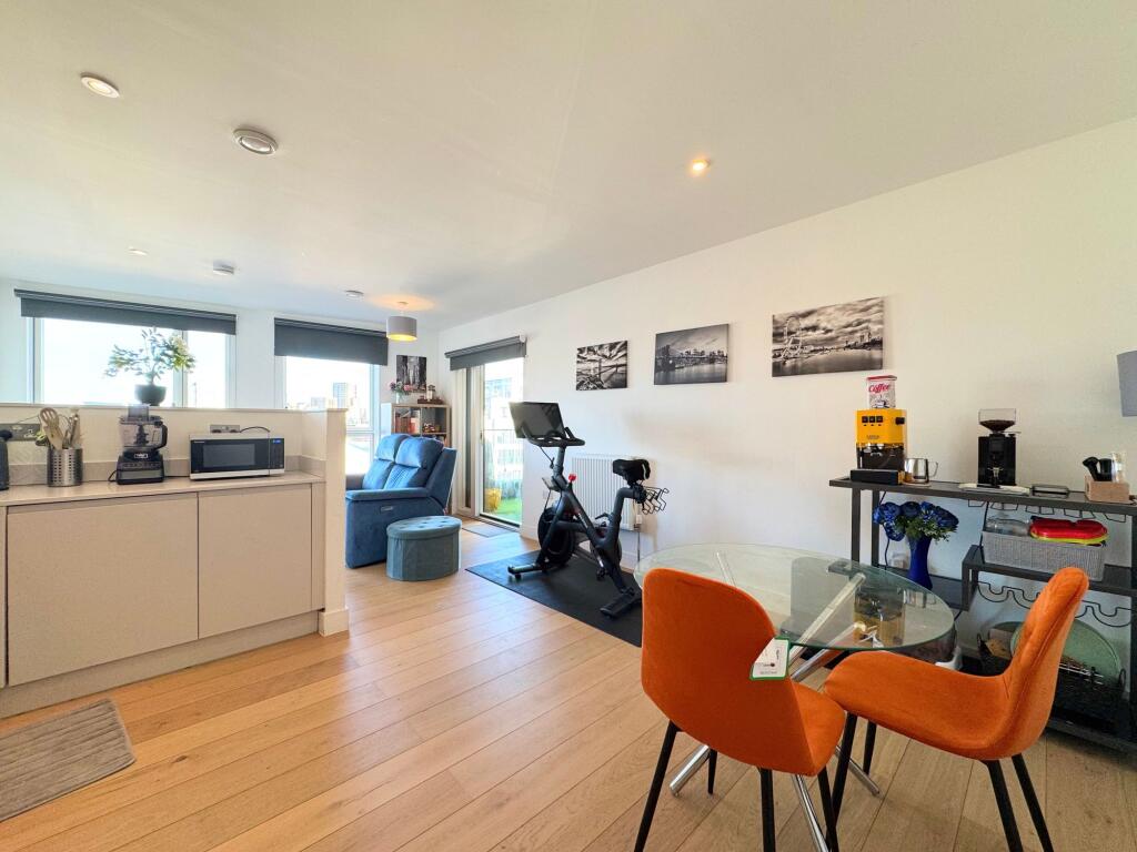 Main image of property: Edgware Road, London, NW9