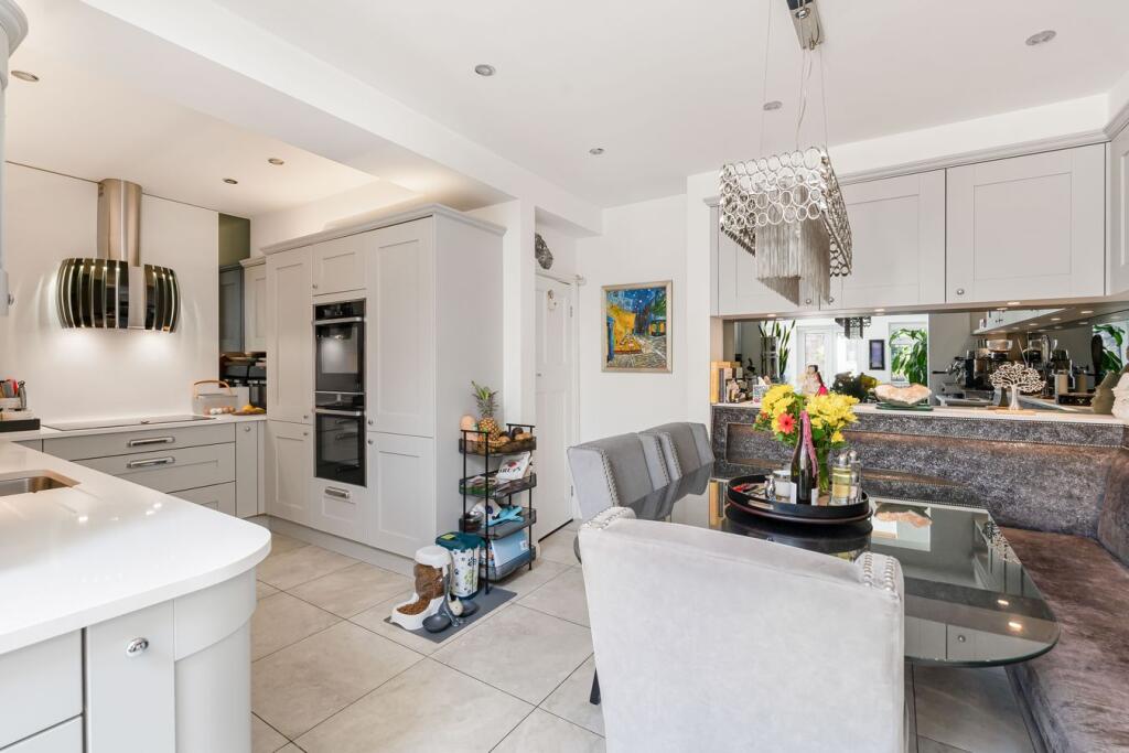 House in London - View 5