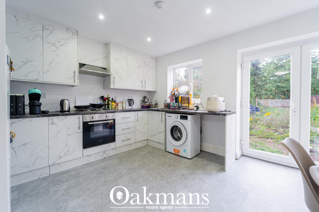 House in Birmingham, West Midlands - More