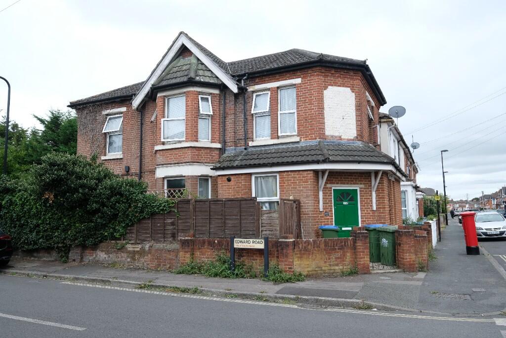 Main image of property: Foundry Lane, Shirley, Southampton, SO15 3JZ