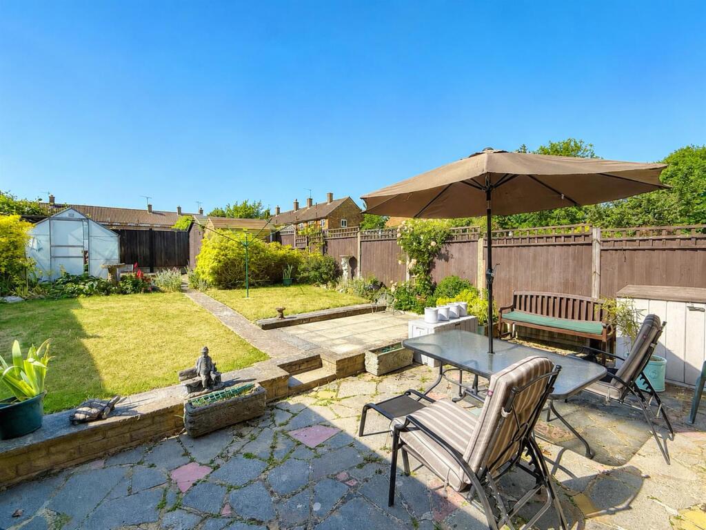 Rayleigh Road, Hutton, Brentwood photo 2