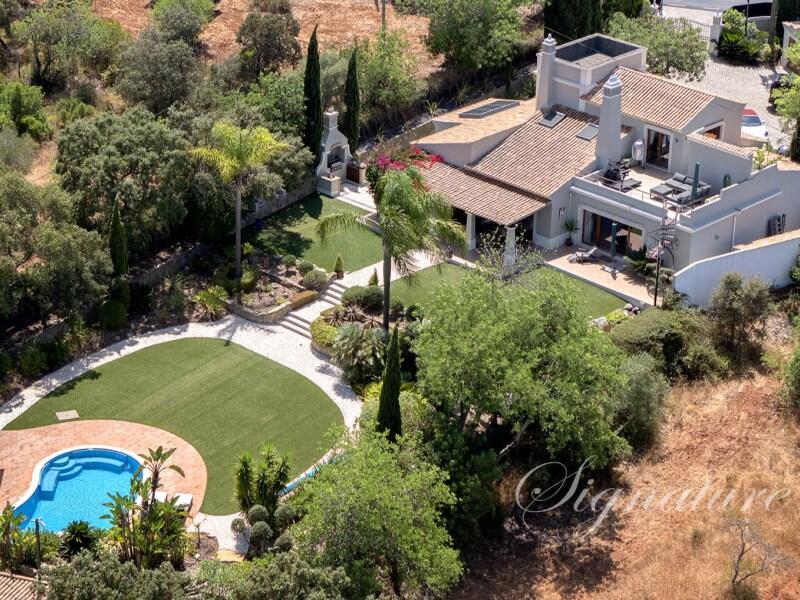 Main image of property: Algarve, Santa Bárbara de Nexe
