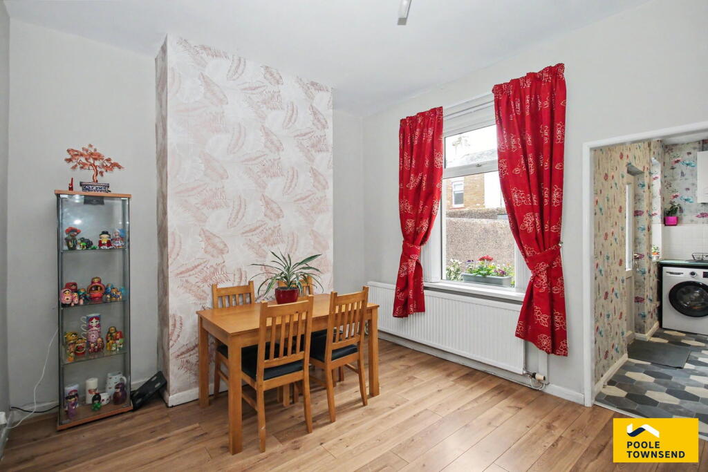 Warwick Street, Barrow-in-furness, LA14 5AX photo 4