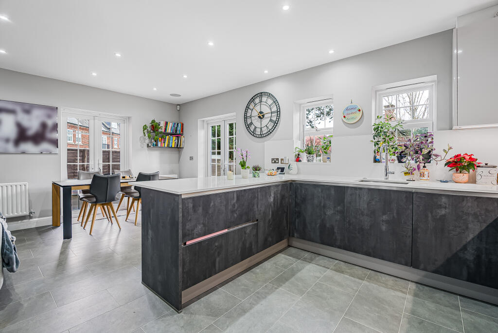 Additional image 15 of Boyes Crescent, London Colney, AL2