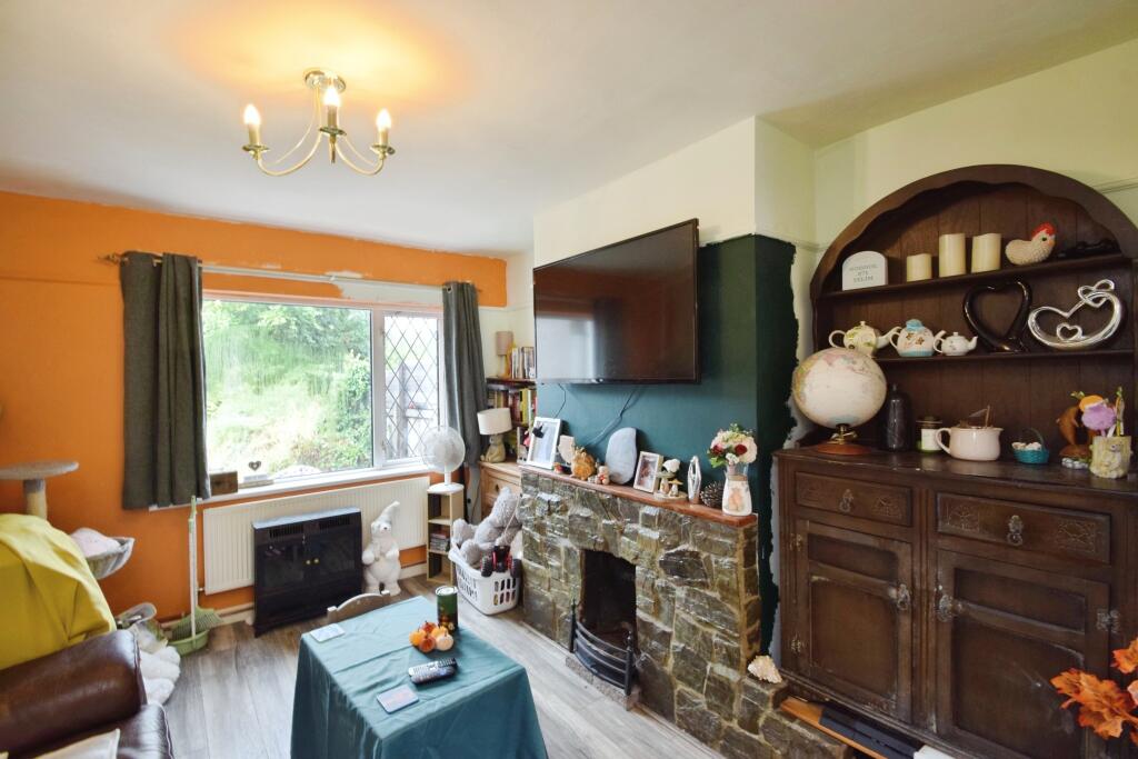 House in Pontardawe, Neath Port Talbot - View 2