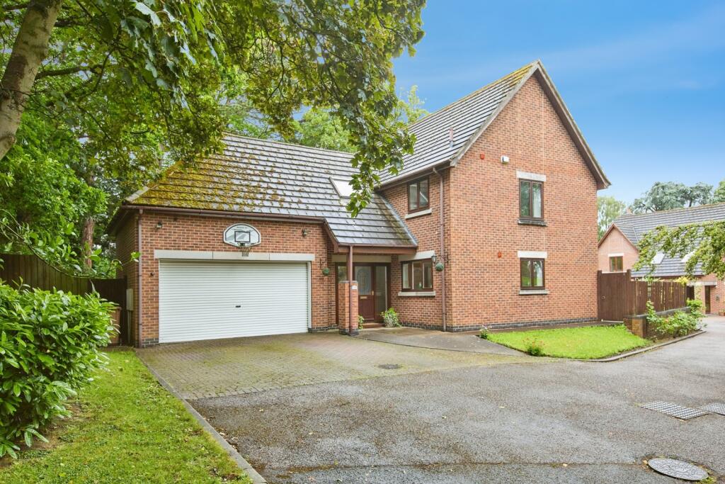 Main image of property: Warwick Avenue, DERBY, Derbyshire, DE23