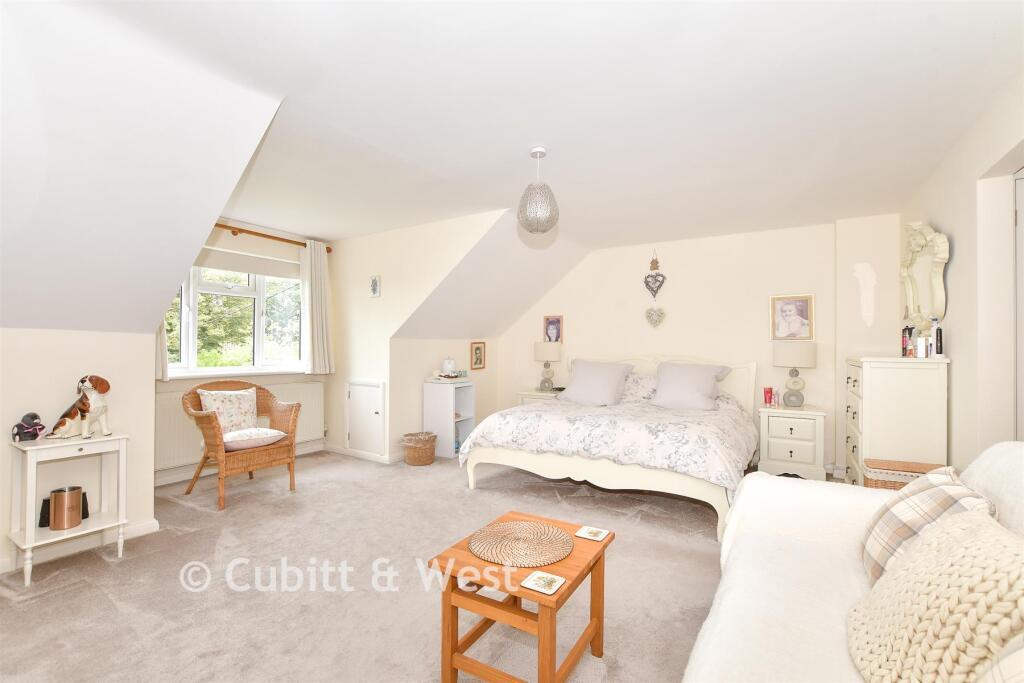 House in Tonbridge - View 5