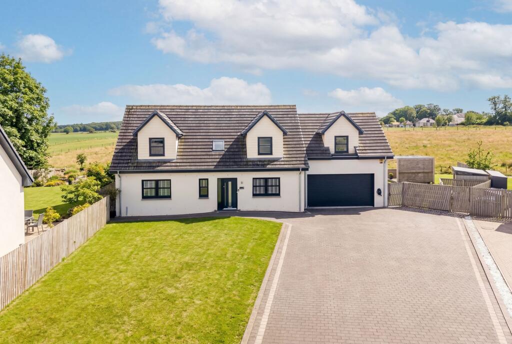 Main image of property: 3 Wellbank Mews, Wellbank, Broughty Ferry, DD5 3XL