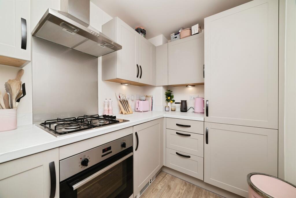 Drewery Crescent, BEVERLEY photo 3
