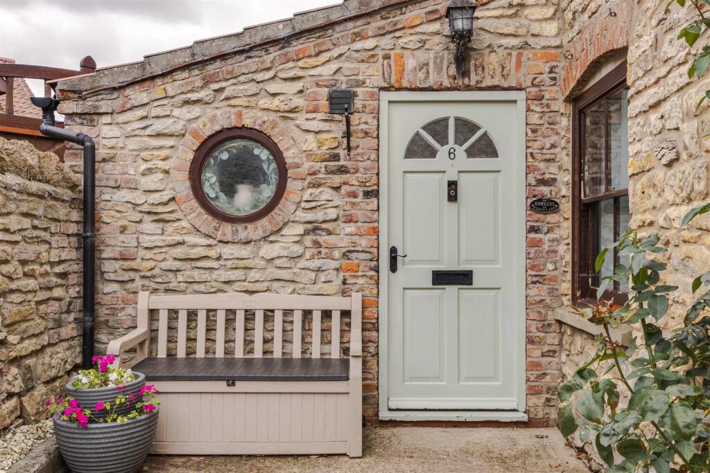House in Kirton in Lindsey, North Lincolnshire - More