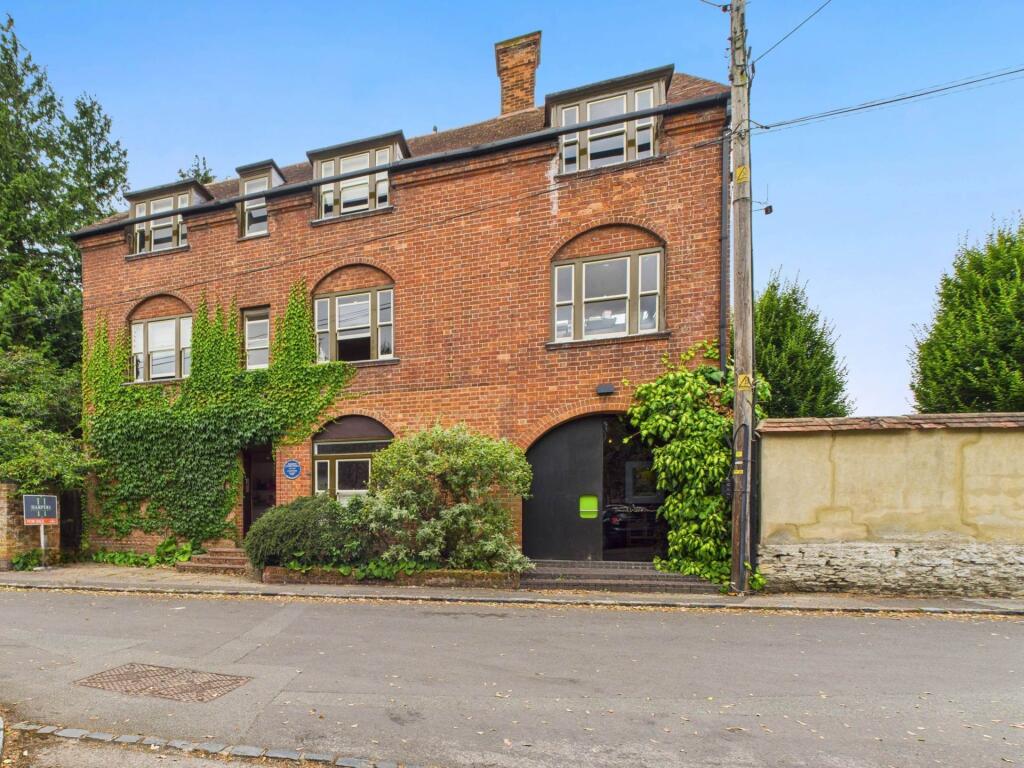 Main image of property: High Street, Haddenham