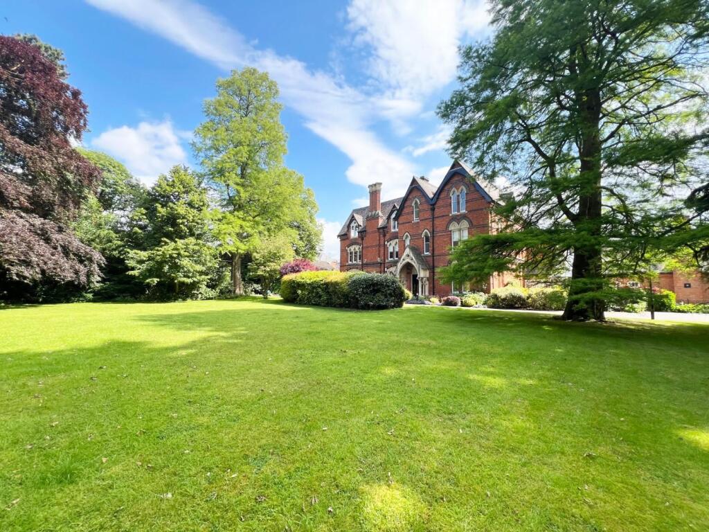 2-bed house on Scholars Walk, Stoneygate, Leicester, £250,000