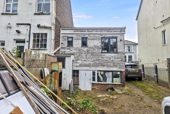25 Doods Road, Reigate, RH2 0NT